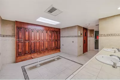 20185 E Country Club Dr #302, Aventura, FL 33180 - Photo 24