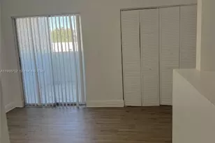 4415 W 10th Ln, Hialeah, FL 33012 - Photo 20