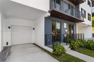 1376 SW 4th St, Miami, FL 33135 - Photo 2