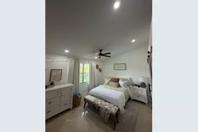 147 SW 3rd St, Pompano Beach, FL 33060 - Photo 14