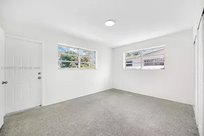 6325 W 12th Ave, Hialeah, FL 33012 - Photo 24