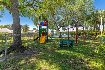 11378 SW 84th Ln, Miami, FL 33173 - Photo 32