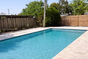 9831 Martinique Dr, Cutler Bay, FL 33189 - Photo 6