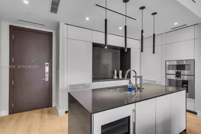 300 Biscayne Boulevard Way #2605W, Miami, FL 33131 - Photo 8