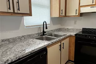 6001 Shaker Wood Cir, Tamarac, FL 33319 - Photo 2