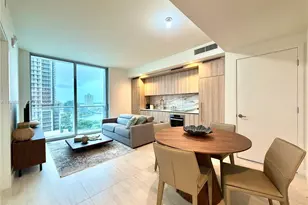 77 SE 5th St, Miami, FL 33131 - Photo 46