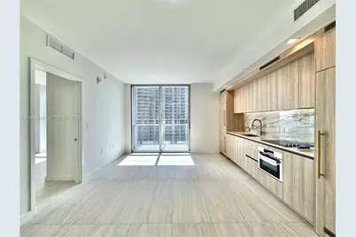 77 SE 5th St #1615, Miami, FL 33131 - Photo 2
