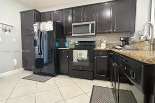 16963 SW 92nd St, Miami, FL 33196 - Photo 6