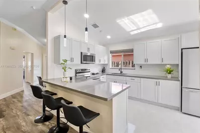 19031 NW 54th Ave, Miami Gardens, FL 33055 - Photo 8