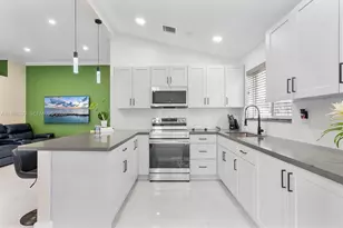 19031 NW 54th Ave, Miami Gardens, FL 33055 - Photo 6