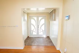 2010 NW 185th Ter, Miami Gardens, FL 33056 - Photo 4