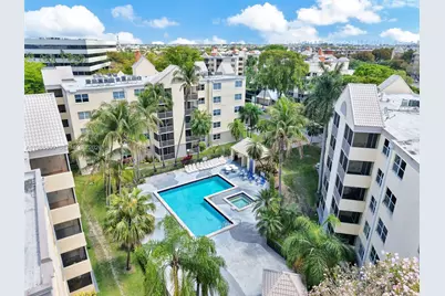 8343 Lake Dr #303, Doral, FL 33166 - Photo 2