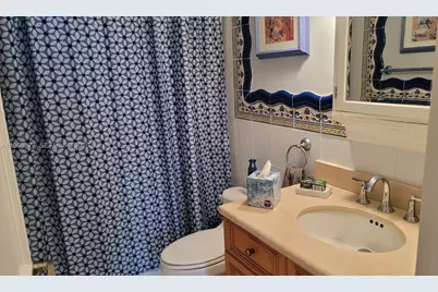 5601 Collins Ave #1110, Miami Beach, FL 33140 - Photo 6