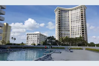 5601 Collins Ave #1110, Miami Beach, FL 33140 - Photo 16