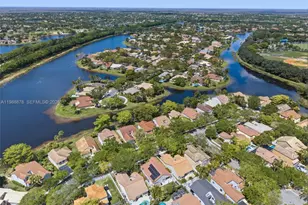 1315 Bayview Cir, Weston, FL 33326 - Photo 44