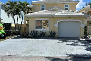 4767 SW 154th Ave, Miami, FL 33185 - Photo 2