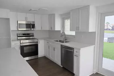 4767 SW 154th Ave, Miami, FL 33185 - Photo 4