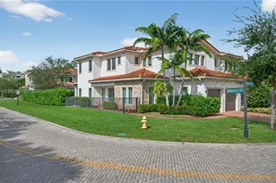 5999 E Brookfield Cir E, Hollywood, FL 33312 - Photo 2
