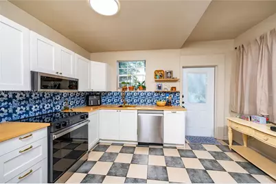 1844 NW 47th St, Miami, FL 33142 - Photo 12