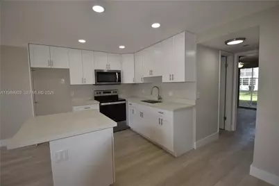 152 Ventnor J #152, Deerfield Beach, FL 33442 - Photo 8