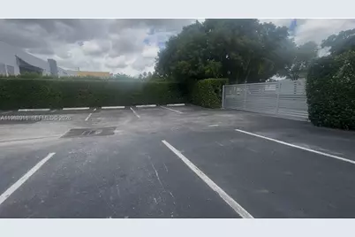 8080 NW 33rd St, Doral, FL 33122 - Photo 10