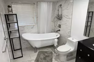 1211 NE 27th Ave, Pompano Beach, FL 33062 - Photo 8