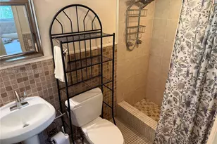 1211 NE 27th Ave, Pompano Beach, FL 33062 - Photo 10