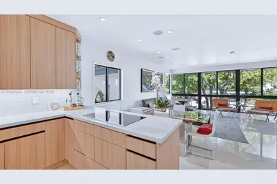 2000 S Bayshore Dr #24, Miami, FL 33133 - Photo 26