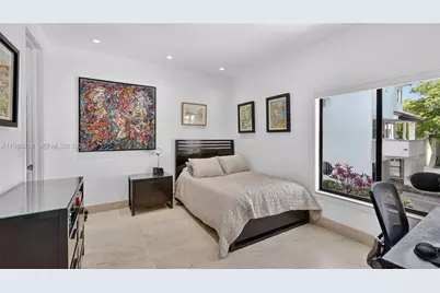 2000 S Bayshore Dr #24, Miami, FL 33133 - Photo 32