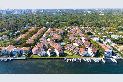 2000 S Bayshore Dr #24, Miami, FL 33133 - Photo 56