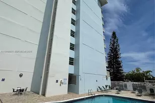 13155 Ixora Ct, North Miami, FL 33181 - Photo 20