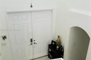 10963 NW 87th Ln, Doral, FL 33178 - Photo 4