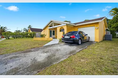 841 SW 55th Ave, Margate, FL 33068 - Photo 12