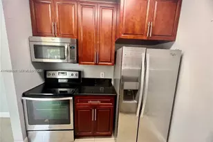 660 Cypress Club Way, Deerfield Beach, FL 33064 - Photo 2
