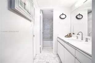 9 Island Ave, Miami Beach, FL 33139 - Photo 12