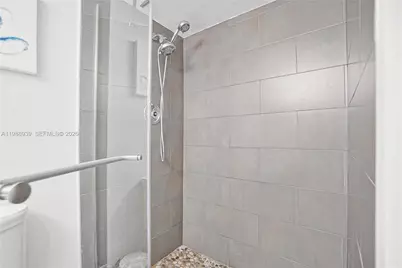 9 Island Ave #2410, Miami Beach, FL 33139 - Photo 20