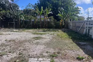 3090 NW 29th St, Miami, FL 33142 - Photo 22