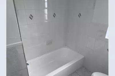 3090 NW 29th St, Miami, FL 33142 - Photo 14