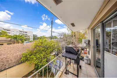 605 NW 34th Ave, Miami, FL 33125 - Photo 42