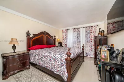 7095 NW 179th St #110, Hialeah, FL 33015 - Photo 14