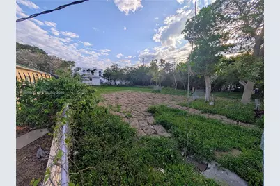 660 NE 86th St, Miami, FL 33138 - Photo 4