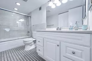 600 NE 36th St, Miami, FL 33137 - Photo 6