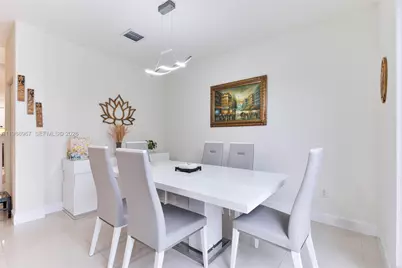 9015 NW 183rd St, Hialeah, FL 33018 - Photo 14