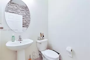 9015 NW 183rd St, Hialeah, FL 33018 - Photo 8