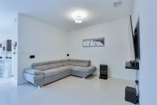 9015 NW 183rd St, Hialeah, FL 33018 - Photo 10