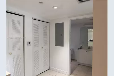111 E Flagler St #606, Miami, FL 33131 - Photo 10