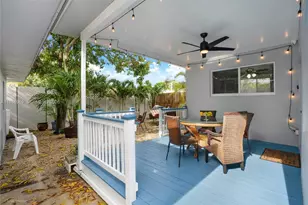 113 SW 2nd St, Hallandale Beach, FL 33009 - Photo 24