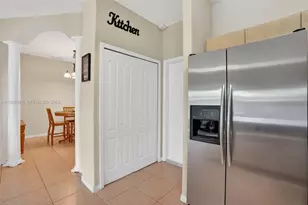 14490 SW 180th St, Miami, FL 33177 - Photo 12