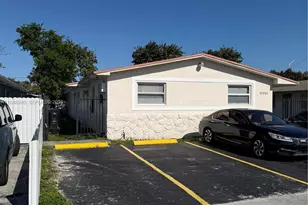15961 NE 18th Pl, North Miami Beach, FL 33162 - Photo 2