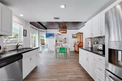 212 SW 1st Ave, Hallandale Beach, FL 33009 - Photo 14